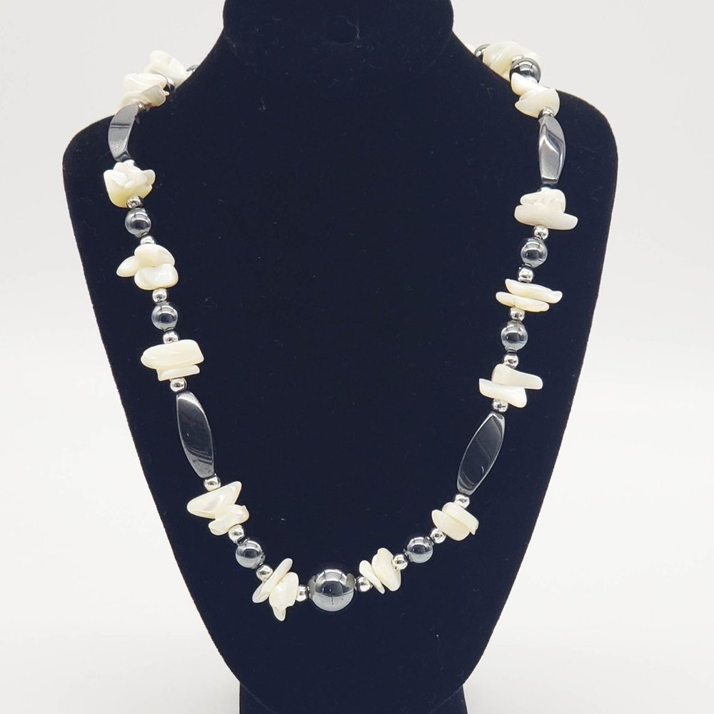 Vintage hematite and pearl semi-precious gemstone necklace